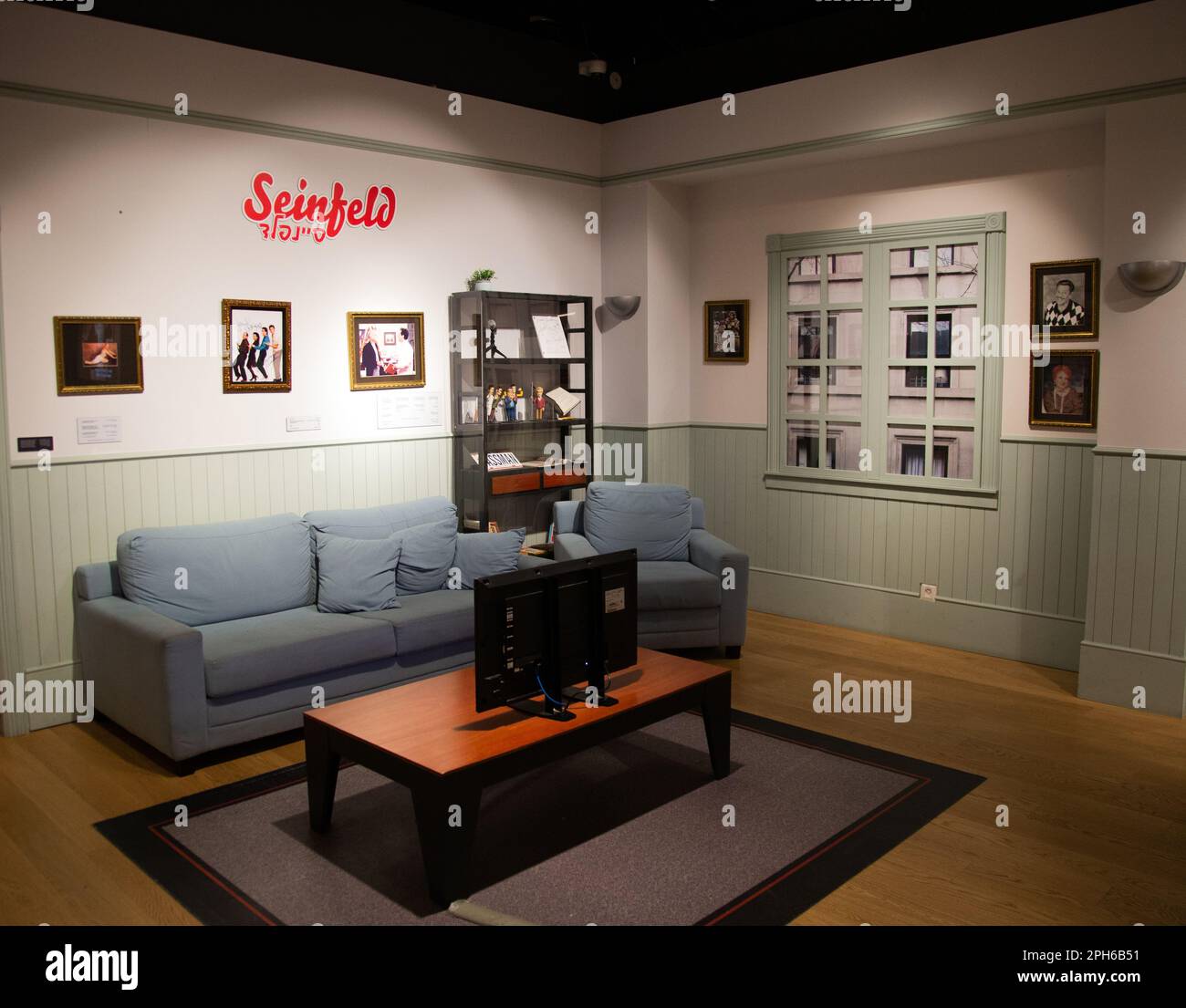 Anu: Museum des jüdischen Volkes zeigt die Vielfalt, Leistung und Kultur. Es gibt eine Sonderausstellung auf Seinfeld. Stockfoto