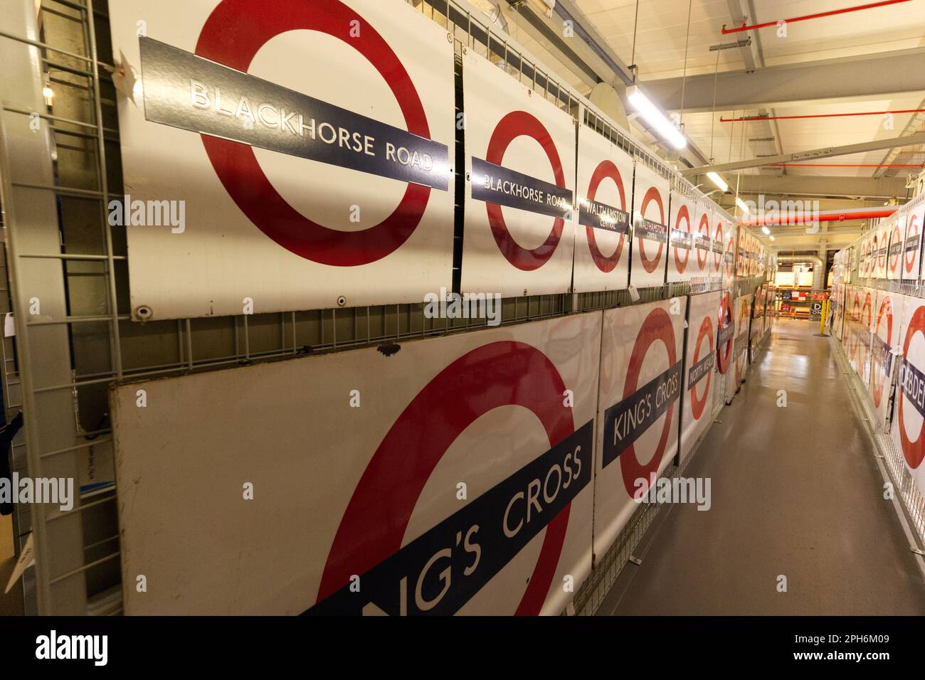 Wegweiser zur Londoner U-Bahn-Station Stockfoto