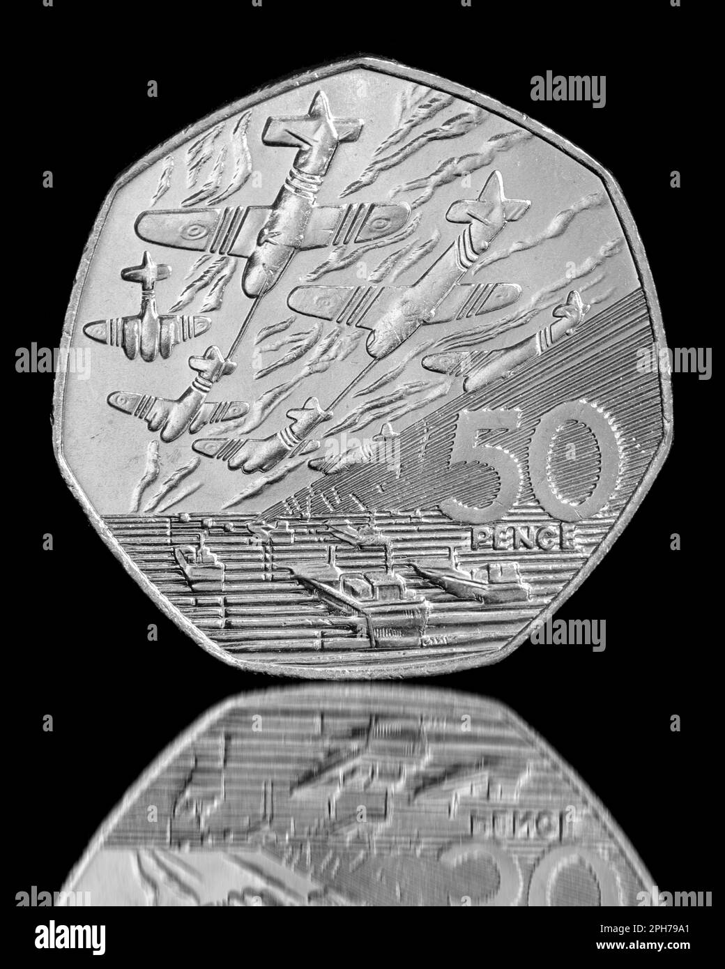 Rückseite einer 1994 50-Pence-Münze zum Gedenken an 50 Jahre D-Day-Landungen in der Normandie. Entworfen von der Skulptur John Mills Stockfoto