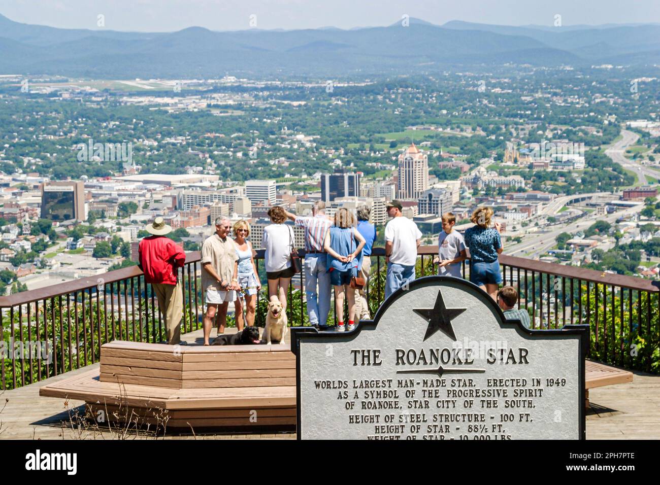 Virginia Appalachian Mountains, Southern Appalachia, Roanoke, Mill Mountain Overlook, Besucher reisen Reise touristischer Tourismus Wahrzeichen Cu Stockfoto