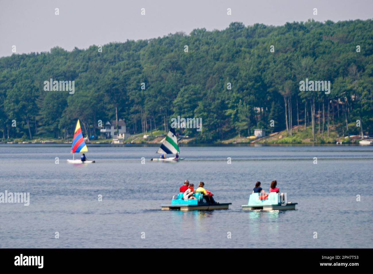 Pocono Mountains Poconos Pennsylvania, Lake Teedyuskung, Woodloch Resort, Besucher reisen reisen Touristentourismus Wahrzeichen Kulturkult Stockfoto