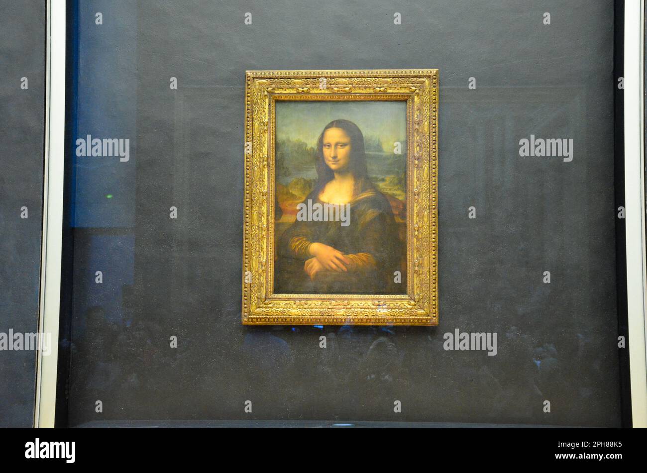 Mona Lisa Gemälde von Leonardo da Vinci im Louvre Museum in Paris, Frankreich. 23. November 2022. Stockfoto