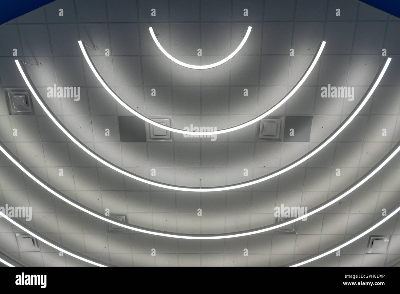 An der Decke montierte runde Leuchten, Leuchte, Innenraumbeleuchtung Stockfoto