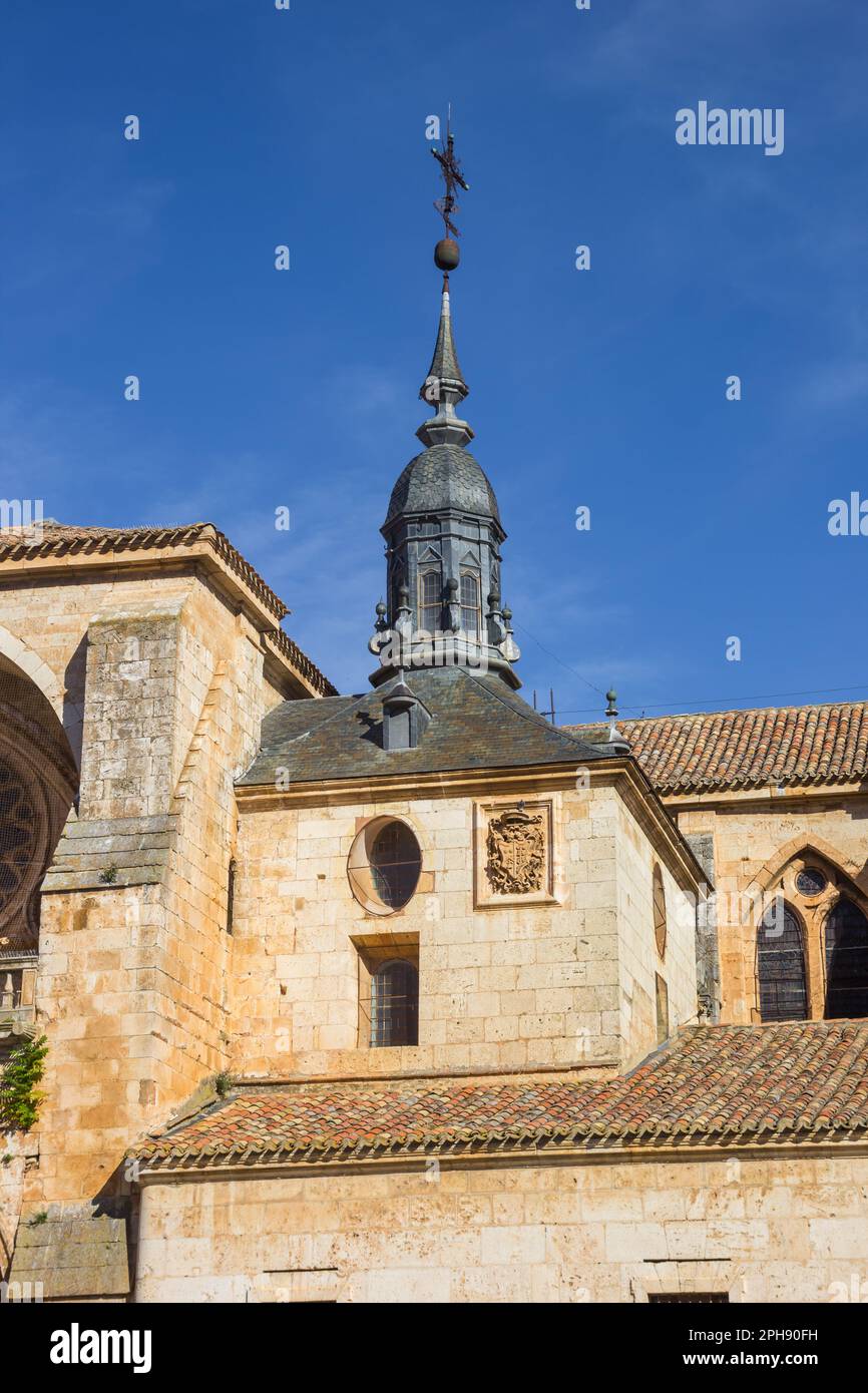 Kleiner Turm auf der Kathedrale in Burgo de Osma, Spanien Stockfoto