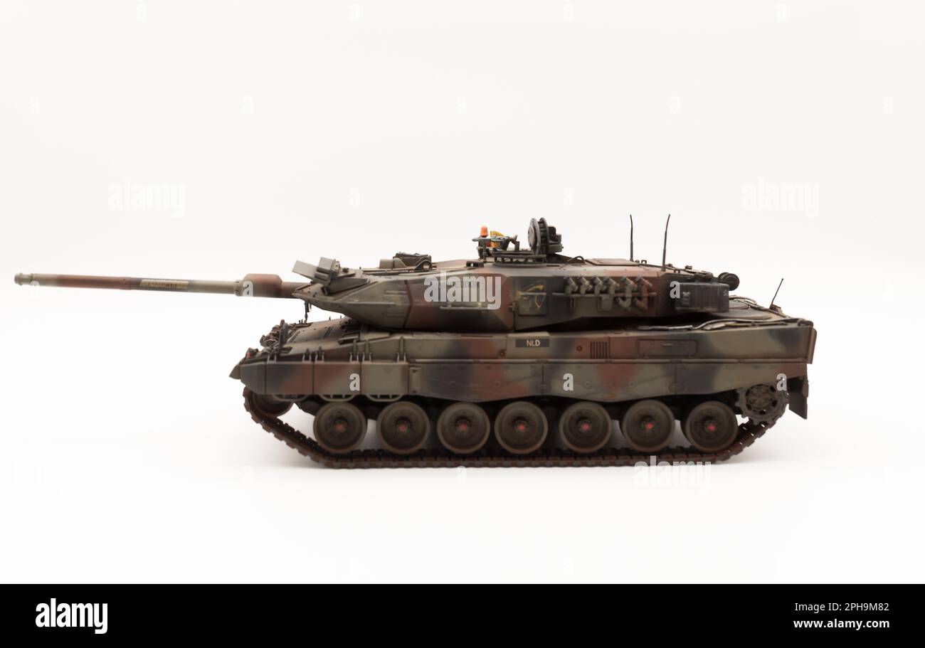 Deutscher Leopard 2A6 Hauptschlachttank im Maßstab 1 35, Modell Italeri Stockfoto