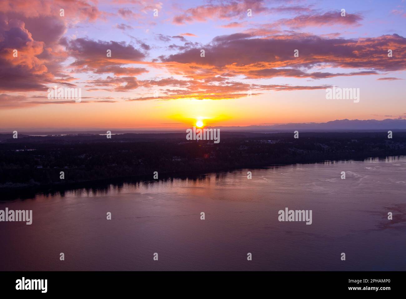 Die Tacoma Narrows bei Sonnenuntergang Stockfoto