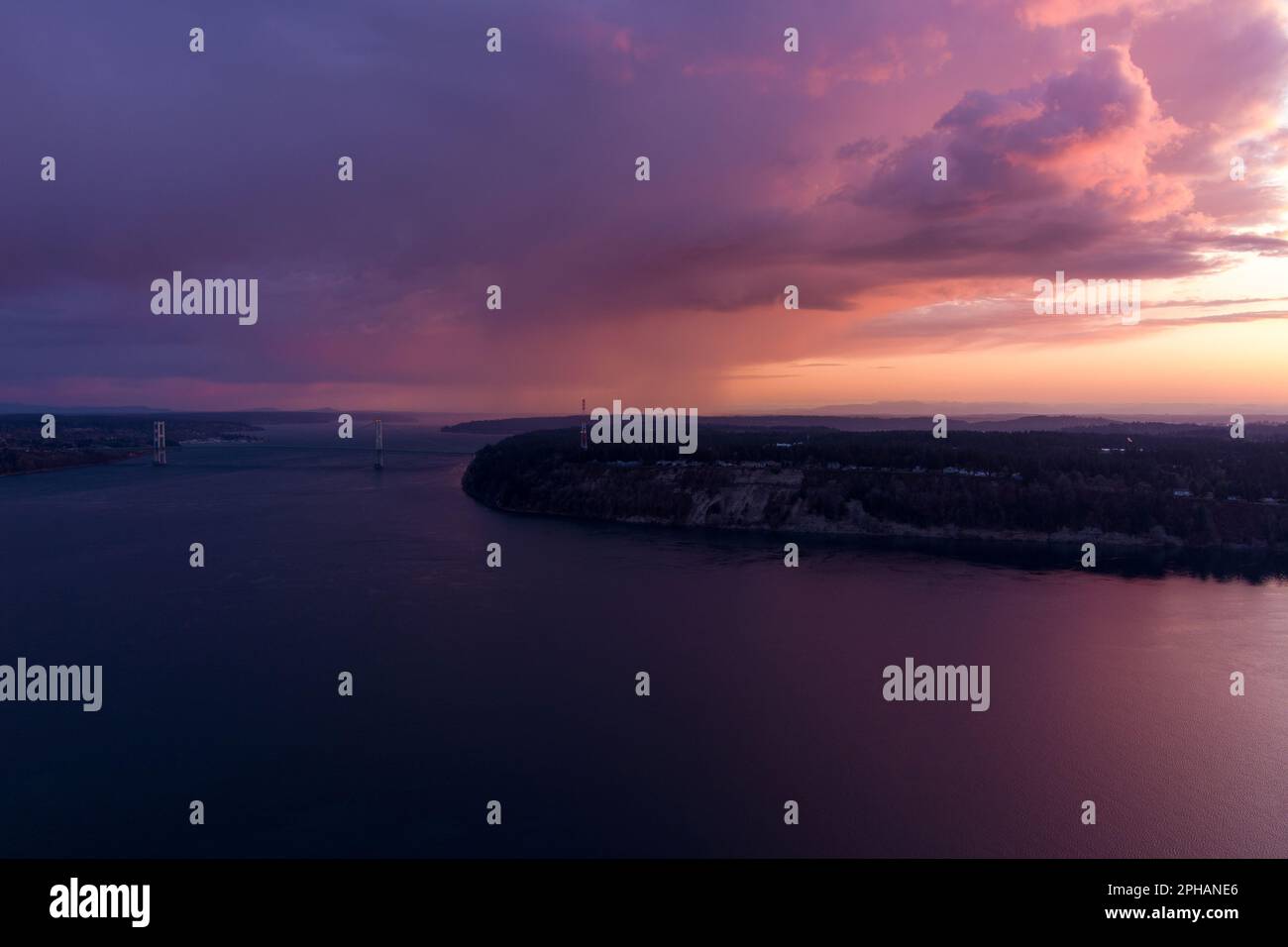 Die Tacoma Narrows bei Sonnenuntergang Stockfoto