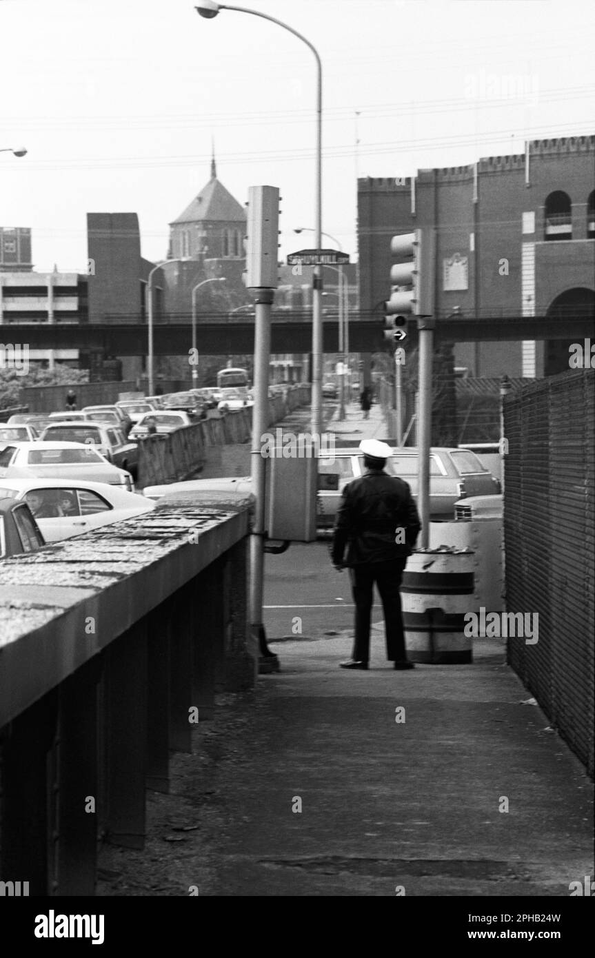 Polizeibeamter auf der Straße, Philadelphia, USA, 1976 Stockfoto