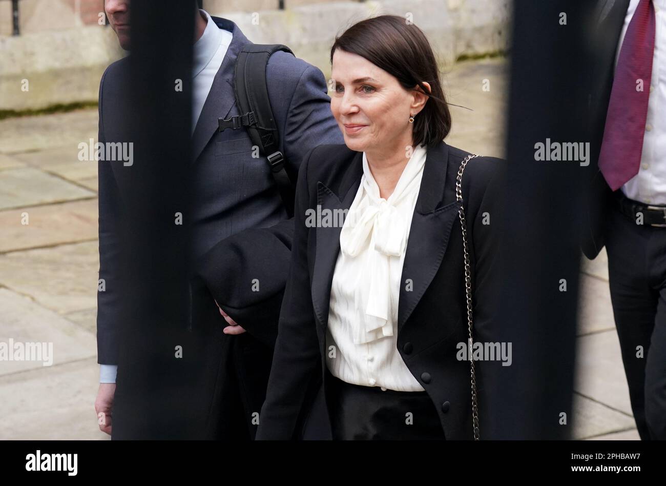 Sadie Frost verlässt die königlichen Gerichte im Zentrum von London, nachdem eine Anhörung wegen Vorwürfen wegen rechtswidriger Informationsbeschaffung gegen Associated Newspapers Limited (ANL) von sieben Personen - dem Herzog von Sussex, Baroness Doreen Lawrence, Sir Elton John, David Furnish, Liz Hurley, Sadie Frost und Sir Simon Hughes. Foto: Montag, 27. März 2023. Stockfoto
