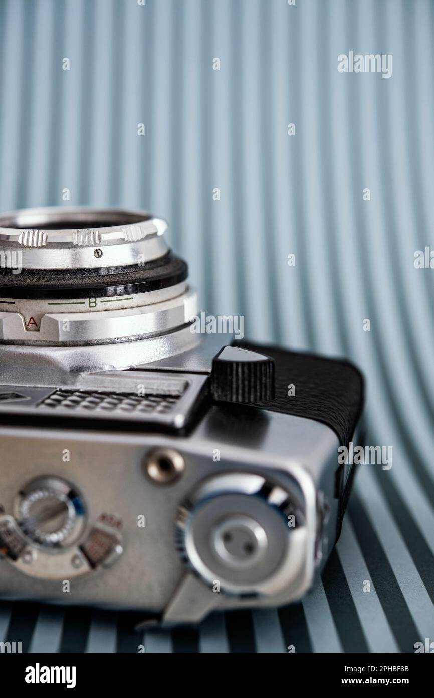 Stilleben einer alten Filmkamera Stockfoto