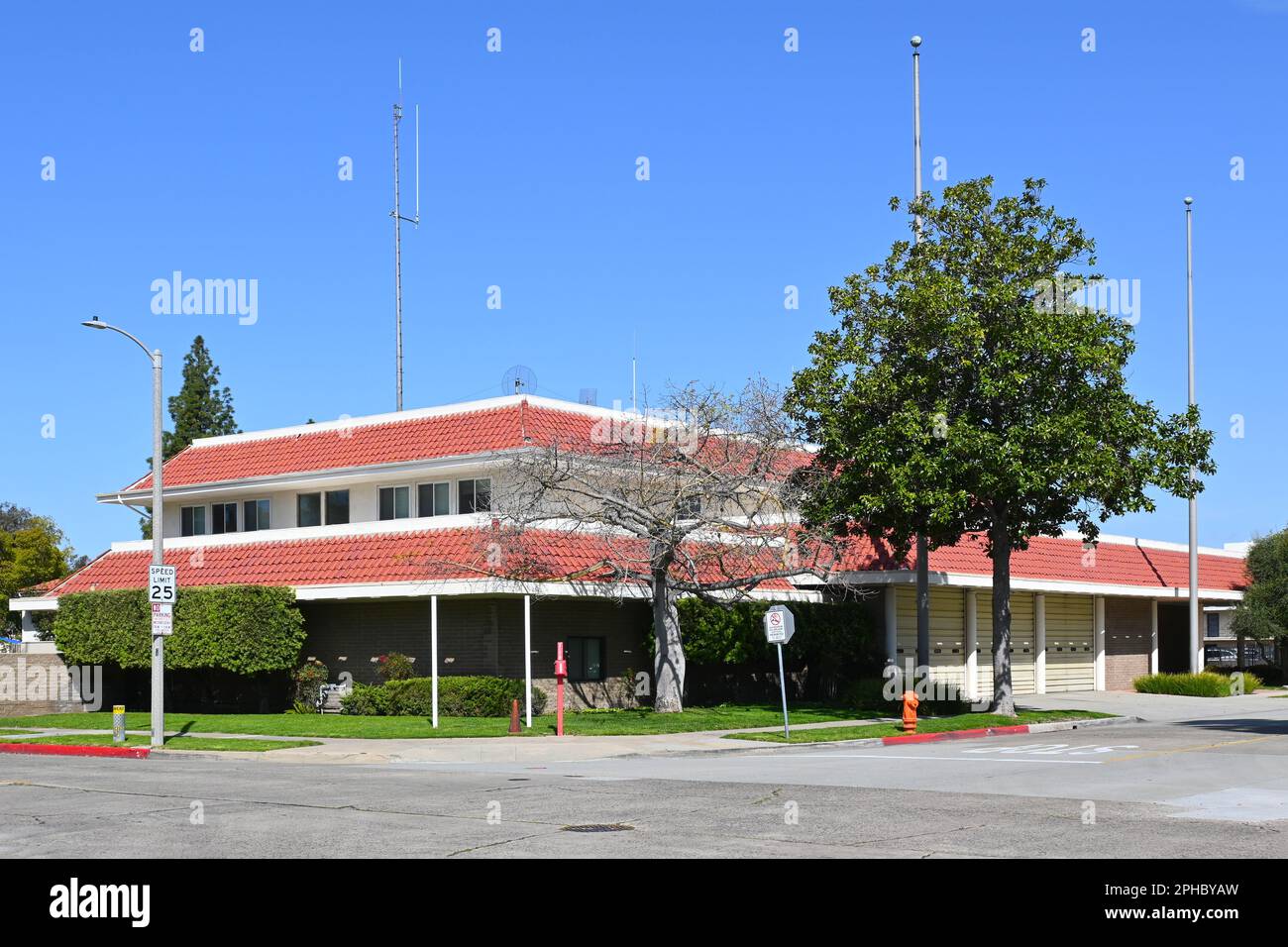 ORANGE, KALIFORNIEN - 24. MÄRZ 2023: Ehemalige Feuerwehr von Orange in Old Towne Orange. Stockfoto