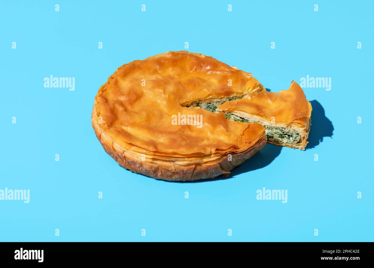Hausgemachter herzhafter Kuchen mit Spinat und Käse, balkanrezept ...