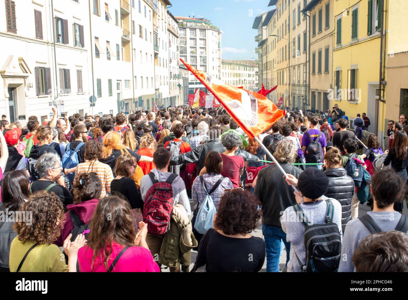 GKN-Arbeiter in Campi Bisenzio protestierten am 25 2023. März gegen Entlassungen in Florenz. Sie forderten Arbeitsplatzsicherheit, forderten staatliche Interventionen zur Schaffung von Arbeitsplätzen Stockfoto