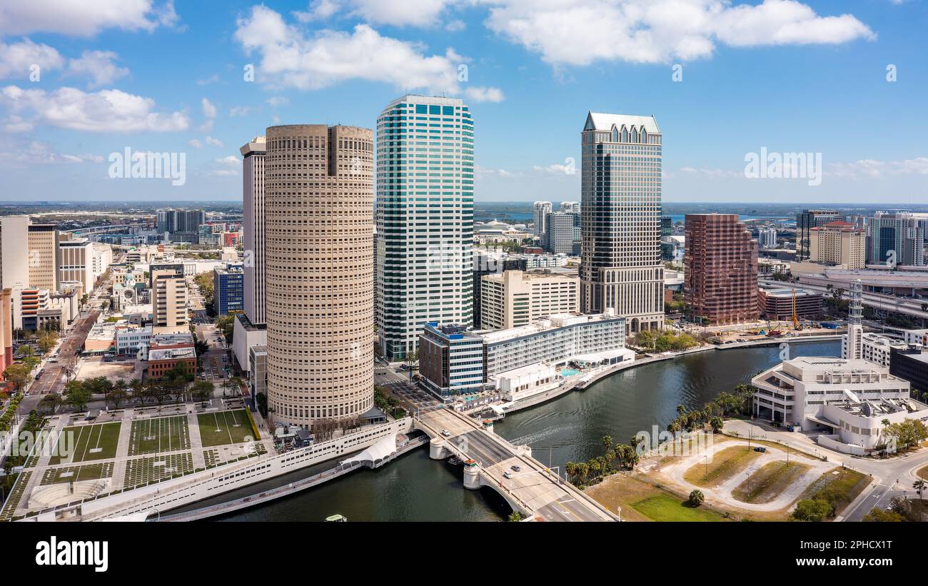 Die Skyline von Tampa, Florida, aus der Vogelperspektive. Tampa ist eine Stadt an der Golfküste des US-Bundesstaats Florida. Stockfoto