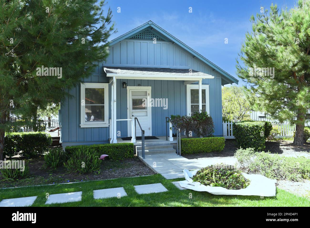 IRVINE, KALIFORNIEN - 27. MÄRZ 2023: Row House 18 im Irvine Ranch Historic Park, ehemaliges Ranch-Hauptquartier, jetzt ein Park mit alten landwirtschaftlichen Produkten Stockfoto