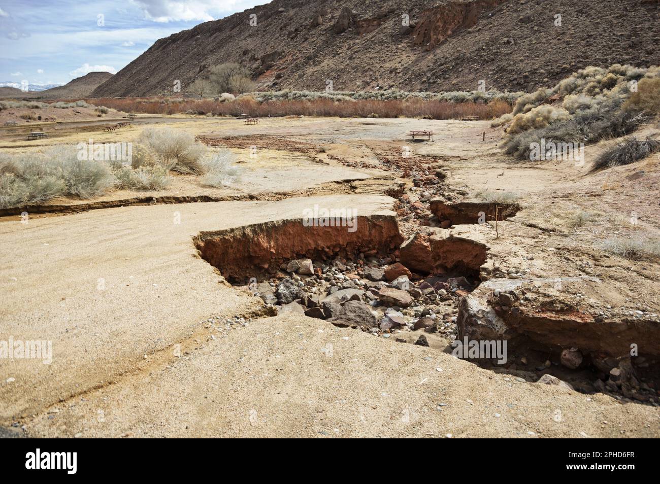 Flutwasser auf dem Campingplatz Pleasant Valley im Owens Valley von Kalifornien Stockfoto