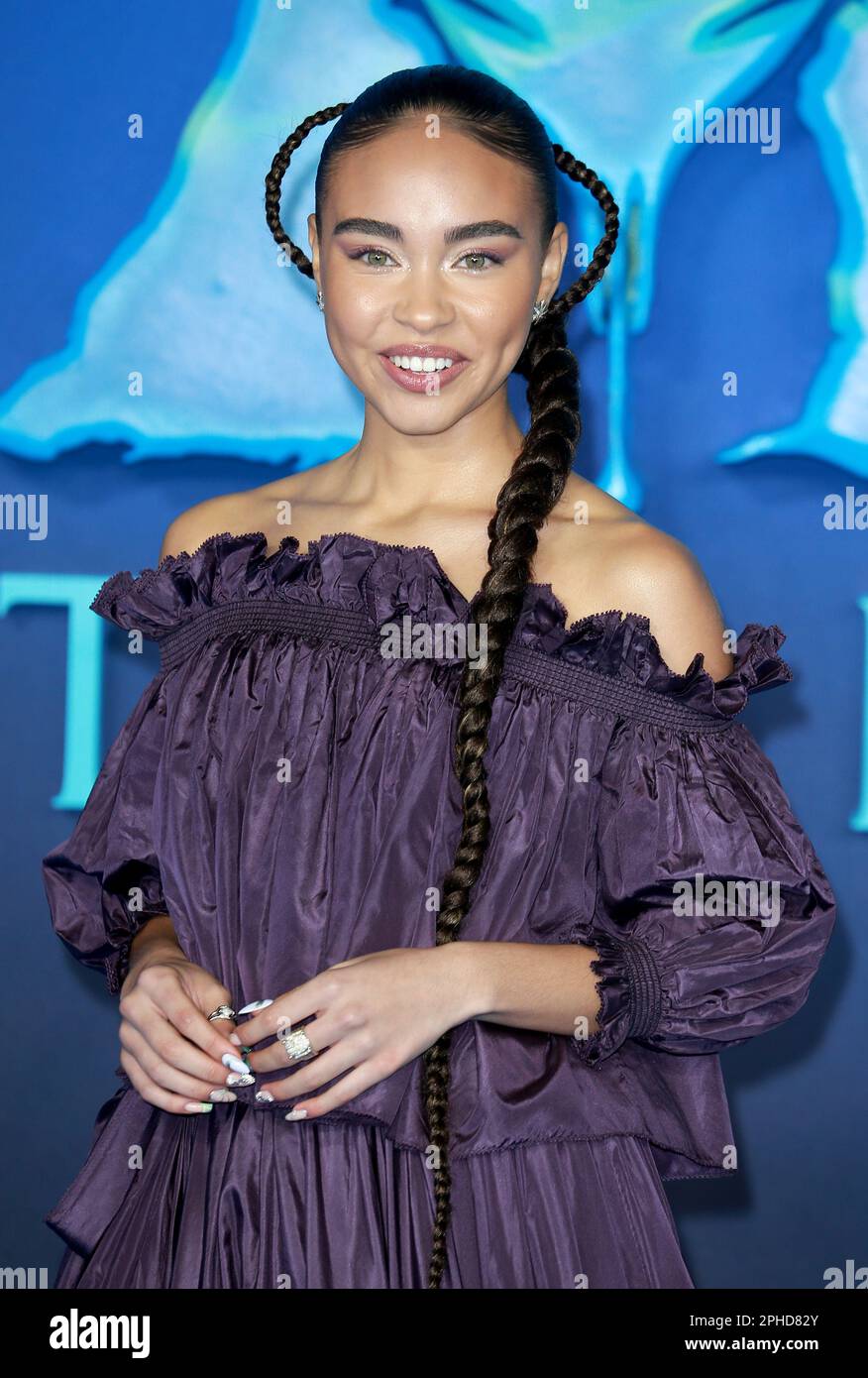 London, Großbritannien. 06. Dezember 2022. Bailey Bass besucht die Weltpremiere von „Avatar: The Way of Water“ am Odeon Luxe Leicester Square in London. (Foto: Fred Duval/SOPA Images/Sipa USA) Guthaben: SIPA USA/Alamy Live News Stockfoto