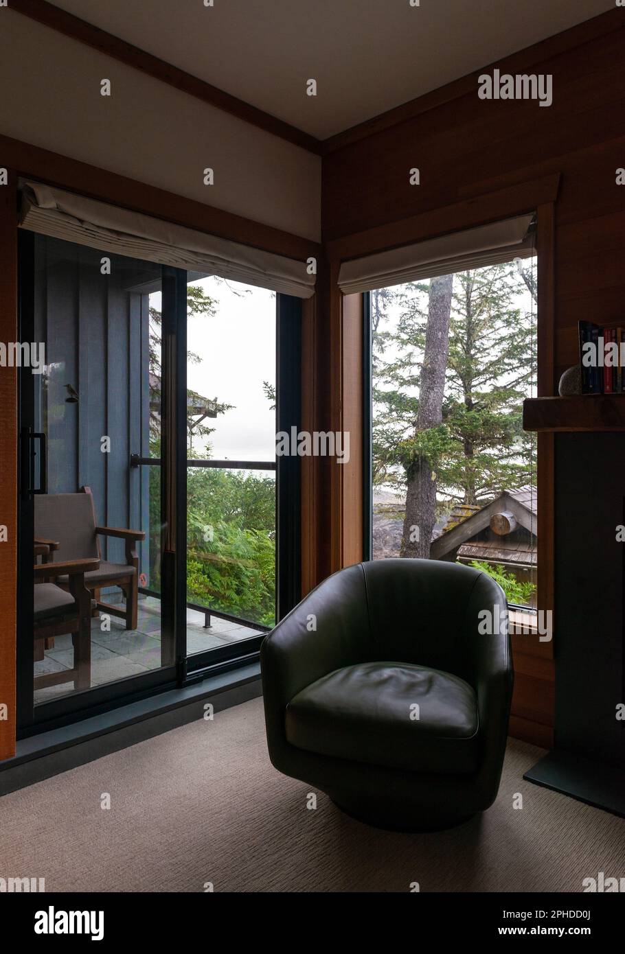 Zimmer mit Blick auf den Pazifik im Wickaninnish Inn, Tofino, Vancouver Island, British Columbia, Kanada. Stockfoto