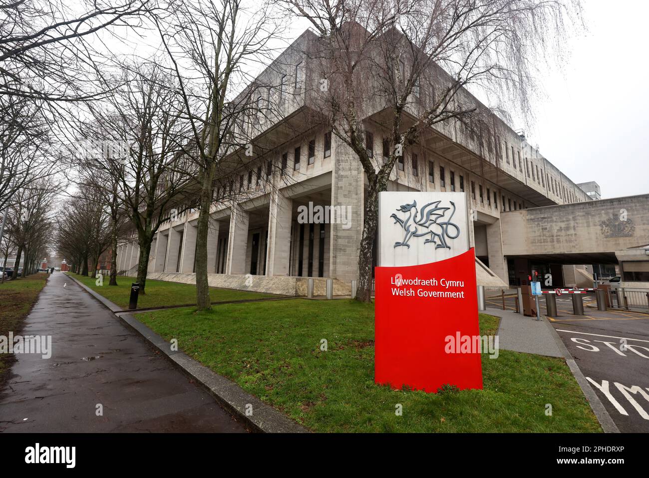 Allgemeine Ansichten der walisischen Regierung, Lyywodraeth Cymru, Gebäude in Cardiff, Wales, Vereinigtes Königreich. Stockfoto