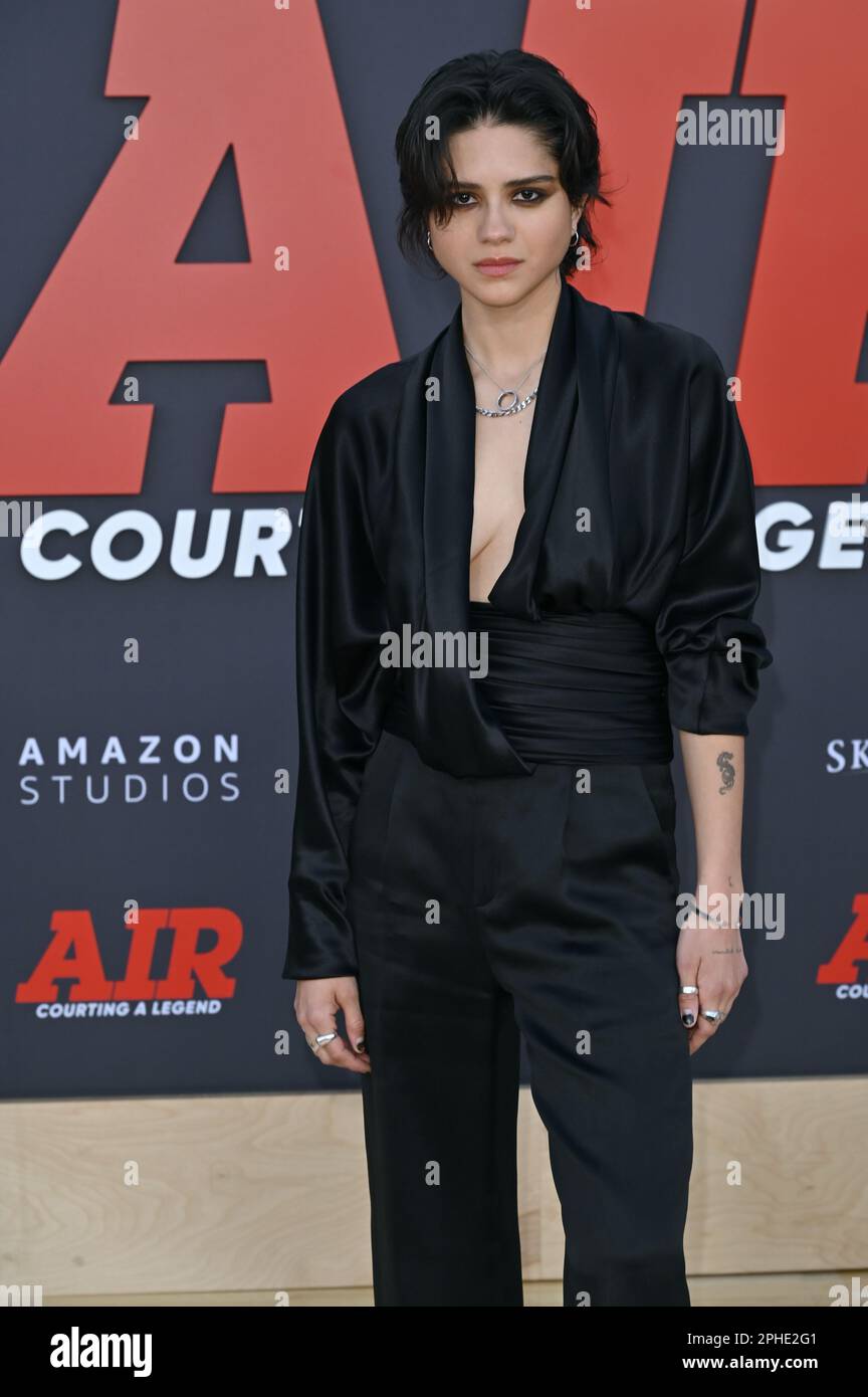 Los Angeles, USA. 27. März 2023. Sasha Calle bei der Weltpremiere für „Air“ im Regency Village Theatre. Bildnachweis: Paul Smith/Alamy Live News Stockfoto
