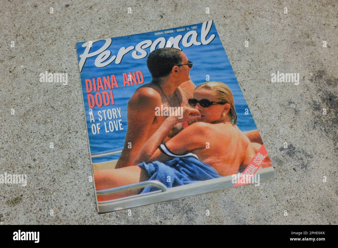 Ein Sunday Mirror Zeitungszusatz verkauft am selben Tag wie der Tod von Prinzessin Diana – Sonntag, 31. August 1997. Stockfoto