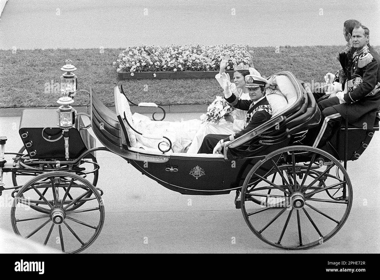 Hochzeit von Carl XVI Gustaf und Silvia Sommerlath. Carl XVI Gustaf, König von Schweden. Geboren am 30. april 1946. Die Hochzeit am 19. juni 1976 in Stockholm. Königin Silvia in ihrem Hochzeitskleid mit König Carl XVI Gustaf. Stockfoto