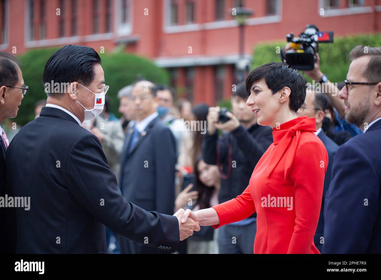 Ein herzliches Willkommen der Präsidentin des tschechischen Parlaments Marketa Pekarova Adamova im Taiwan Legislative Yuan. Trotz des starken Drucks aus China, Mark Stockfoto