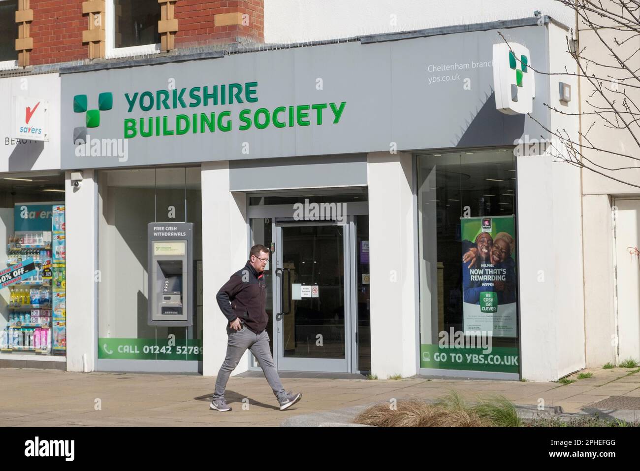 Blick auf das Stadtzentrum von Cheltenham. Yorkshire Building Society Stockfoto