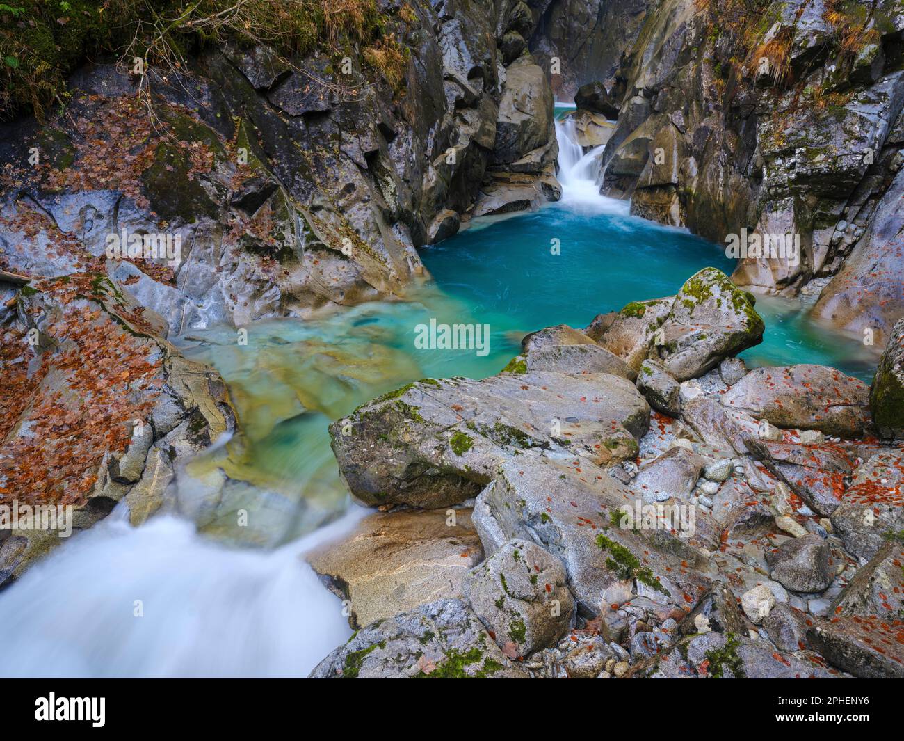 Fluss Sarca. Tal Val di Genova im Naturpark Adamello - Brenta in der italienischen Provinz Trentino. Europa, mitteleuropa, Italien, val rende Stockfoto