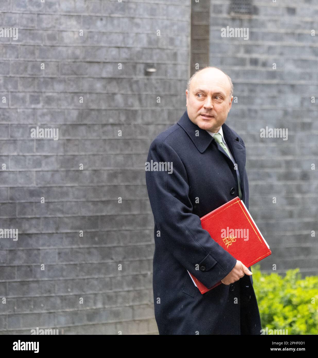 London, Großbritannien. 28. März 2023. Andrew Griffith, Wirtschaftsminister des Finanzministeriums, verlässt 10 Downing Street London. Kredit: Ian Davidson/Alamy Live News, Stockfoto