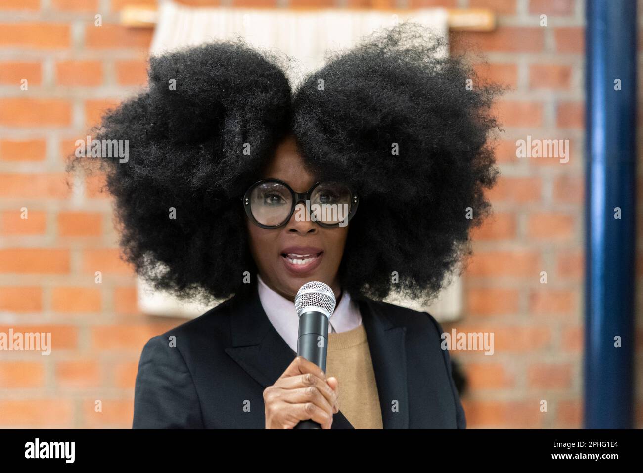 Blaue Tafel, enthüllt vom Essex Women’s Commemoration Project für Prinzessin Dinubolu aus Senegal, erste farbige Frau, die an einem britischen Schönheitswettbewerb teilnimmt Stockfoto