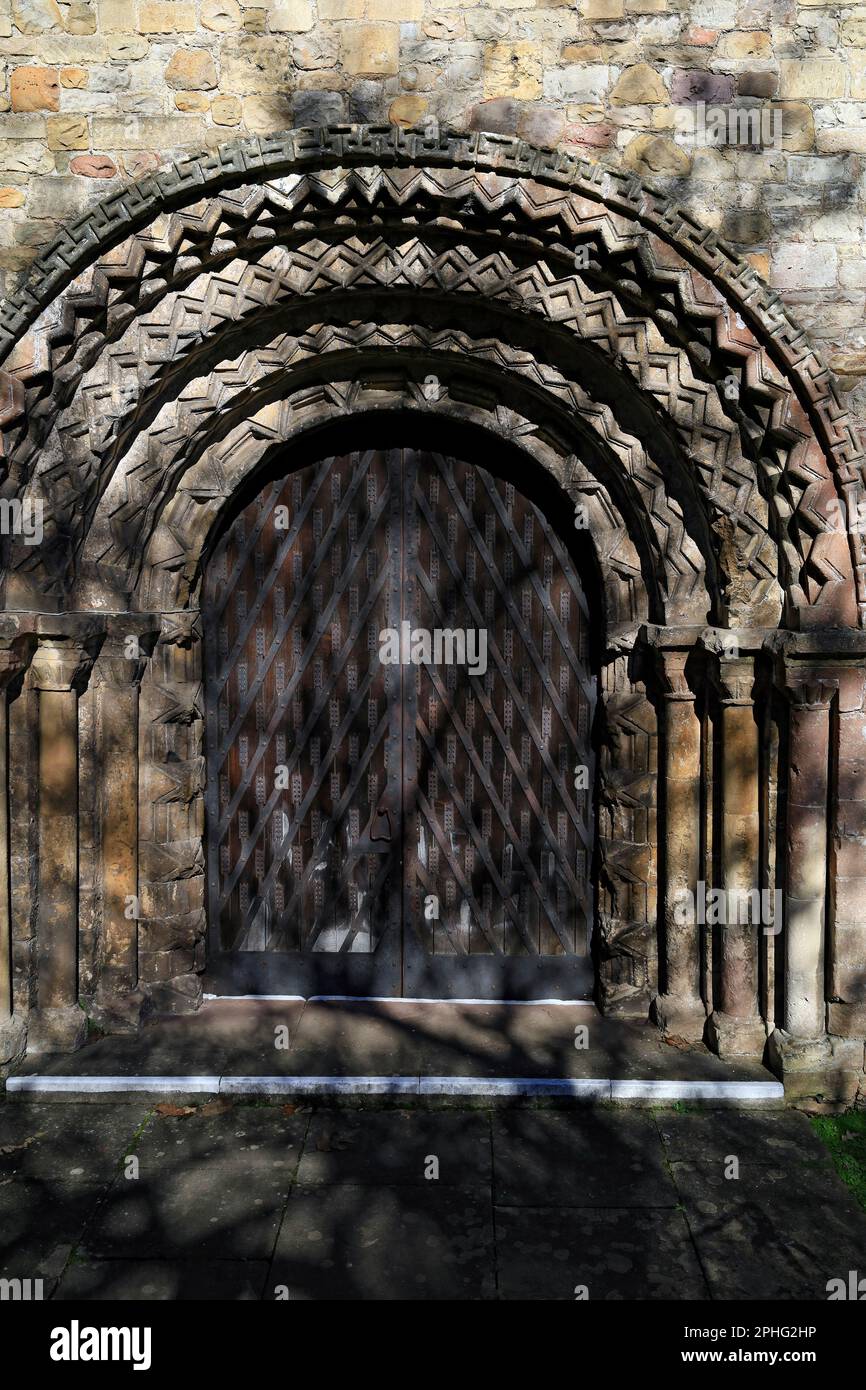 Norman Doorway, Llandaff Kathedrale, Llandaff, Cardiff. Stockfoto