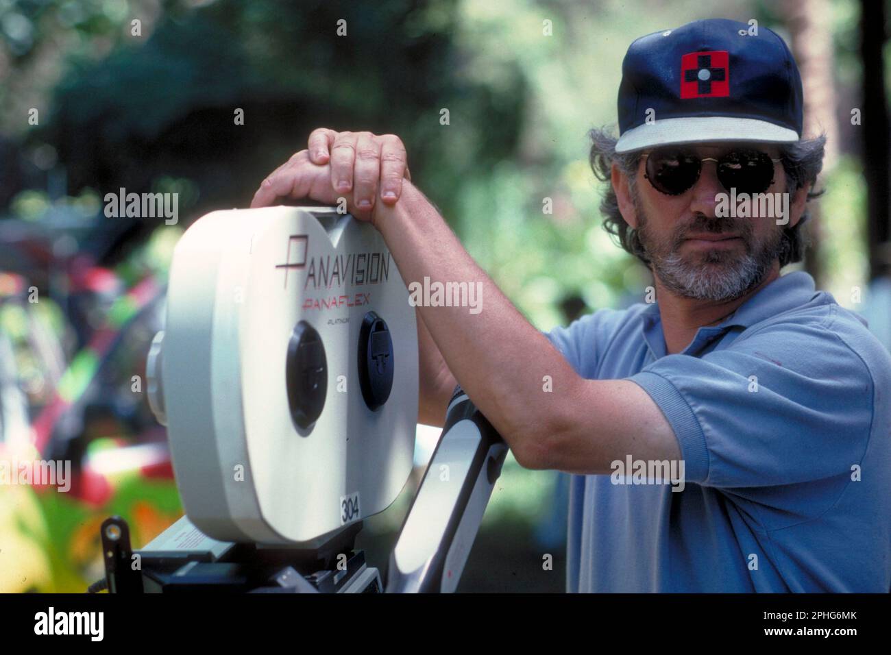 STEVEN SPIELBERG im JURASSIC PARK (1993), Regie: STEVEN SPIELBERG. Kredit: AMBLIN/UNIVERSAL/Album Stockfoto