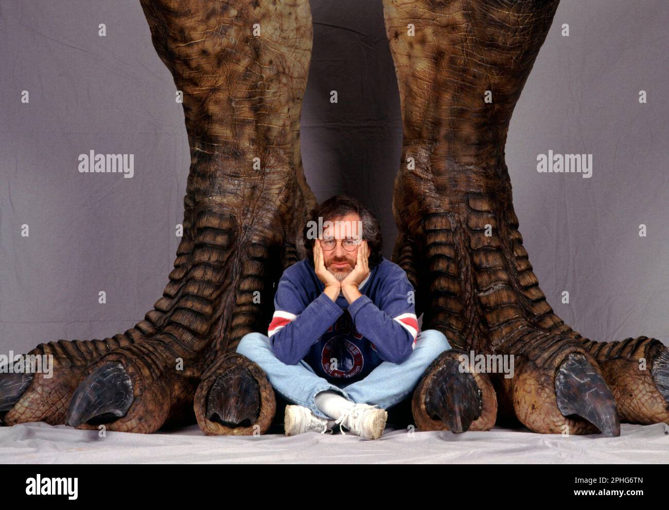 STEVEN SPIELBERG im JURASSIC PARK (1993), Regie: STEVEN SPIELBERG. Kredit: AMBLIN/UNIVERSAL/Album Stockfoto