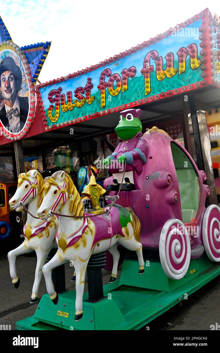 Münzbetriebene Kutschfahrt mit Mr. Kröte im Barry Island Pleasure Park, Großbritannien Stockfoto