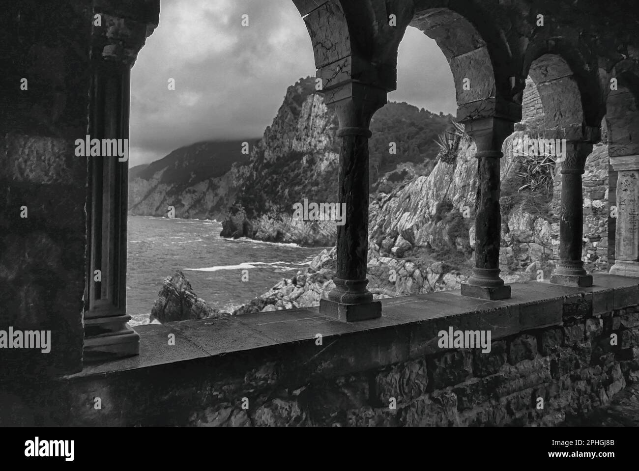 Vor der romanischen Kirche St. Peter, Portovenere, Provinz La Spezia Stockfoto