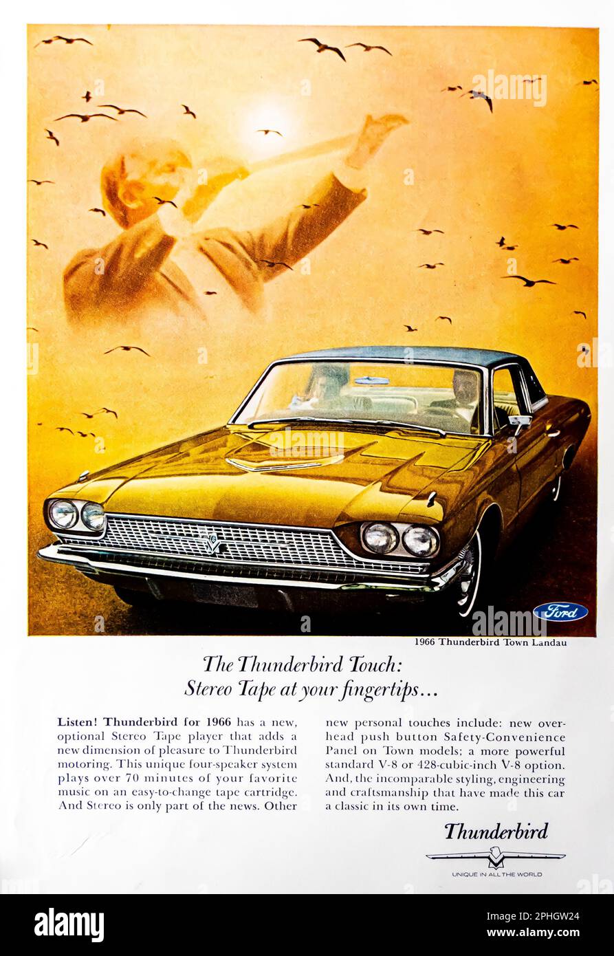 '66 Thunderbird Town Landau Werbespot in einem NatGeo Magazin, Januar 1966 Stockfoto