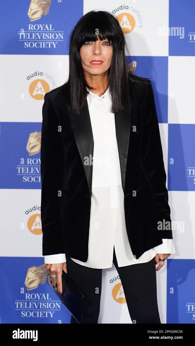 Claudia Winkleman kommt für die Royal Television Society Programme Awards im Grosvenor House Hotel, London. Foto: Dienstag, 28. März 2023. Stockfoto