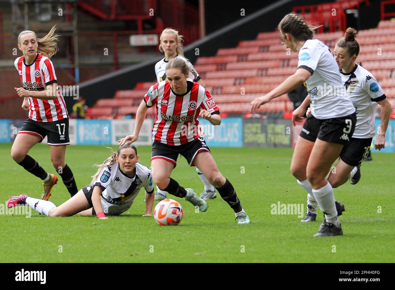 Sheffield, Großbritannien. 26. März 2023. Sheffield, England, März 26. 2023; Bex Rayner kontrolliert den Ball bei der FA Women's Championship - Sheffield United gegen Lewes in Bramall Lane, Sheffield, England. (Sean Chandler/SPP) Guthaben: SPP Sport Press Photo. Alamy Live News Stockfoto