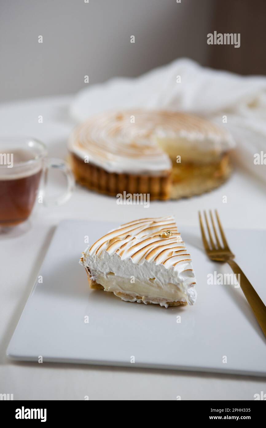 Zitronen-Baiser-Torte Stockfoto