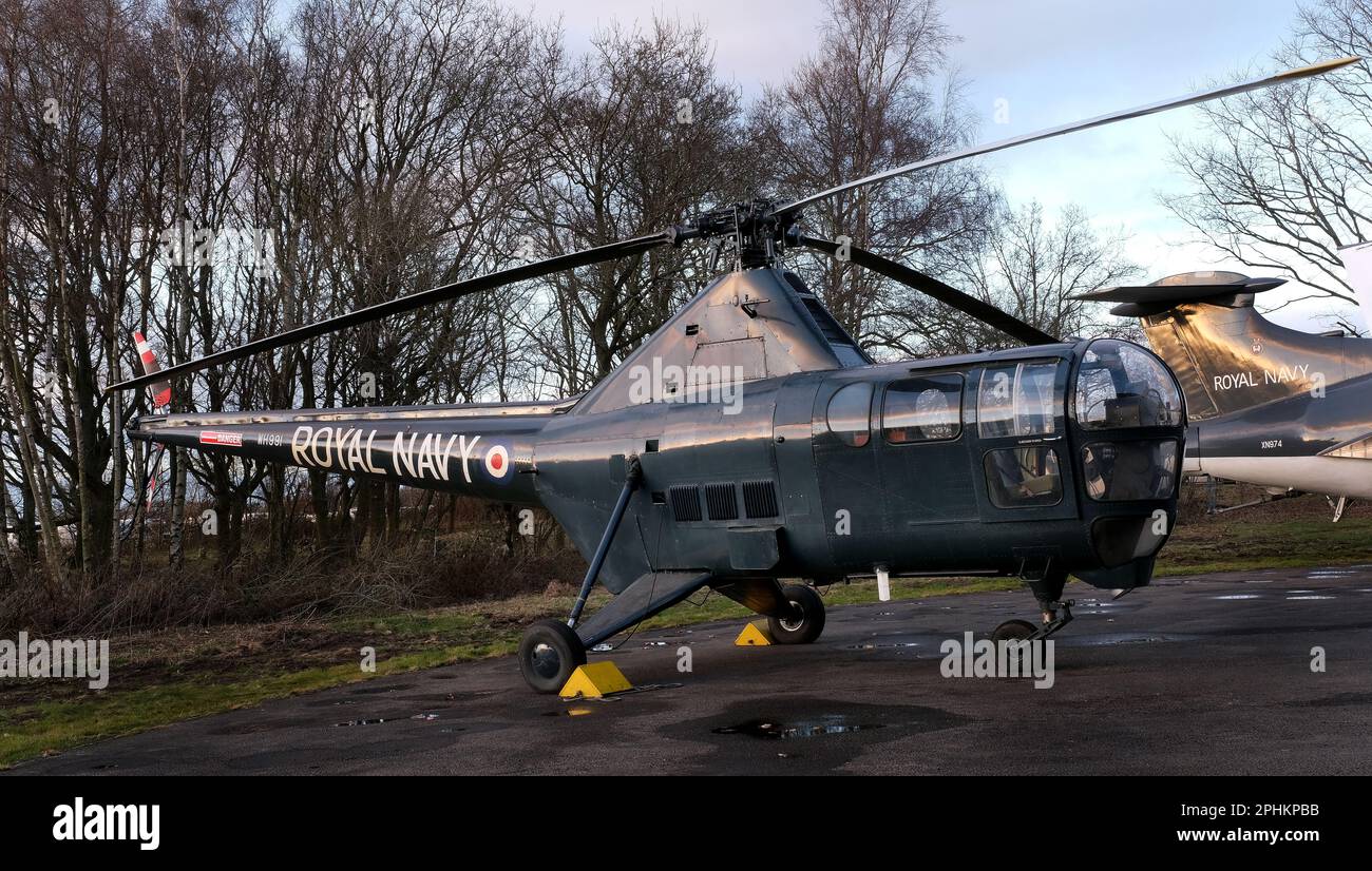 Der Dragonfly war der erste in Großbritannien gebaute Helikopter, der von der Marine eingesetzt wurde, und der erste, der von einem britischen Schiff aus in Versuchen auf dem Fort Duquesn der RFA operierte Stockfoto