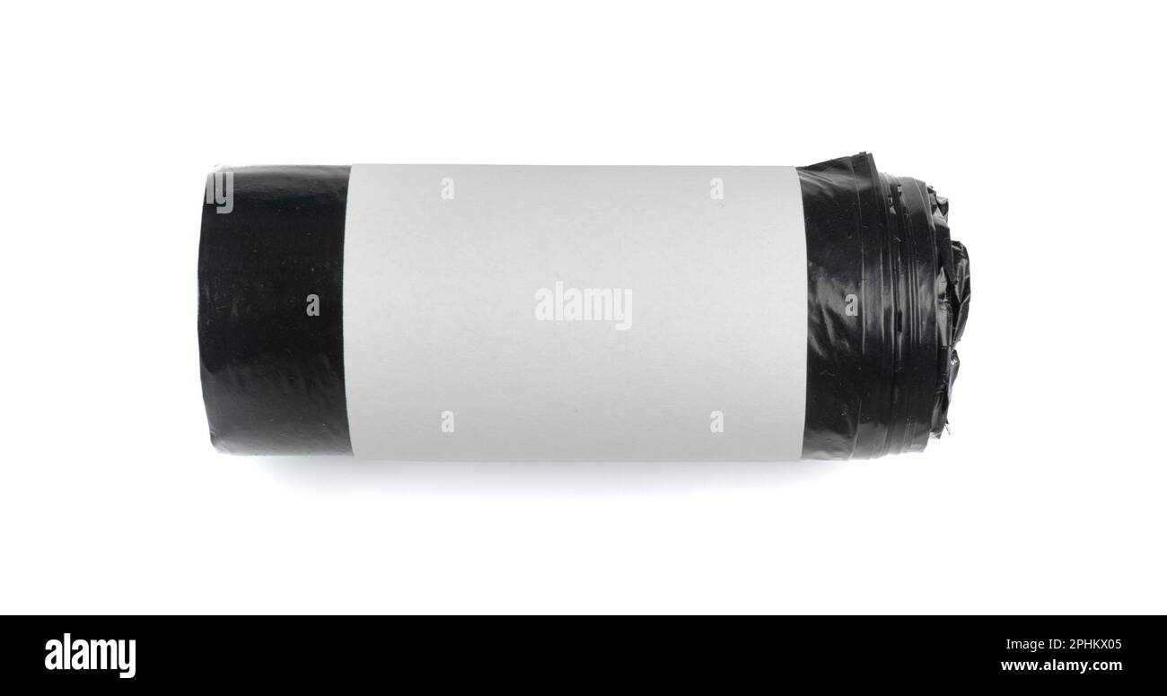 Müllsackrolle Isoliert. Müllpackung, neue gerollte Müllbeutel aus Kunststoff, schwarzer Abfallbehälter aus Polyethylen auf weißem Hintergrund Stockfoto