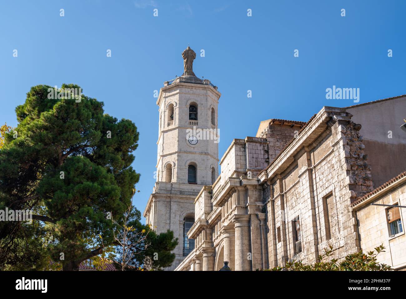 Valladolid Spanien. Blick auf die Kathedrale des ValladolidTurms