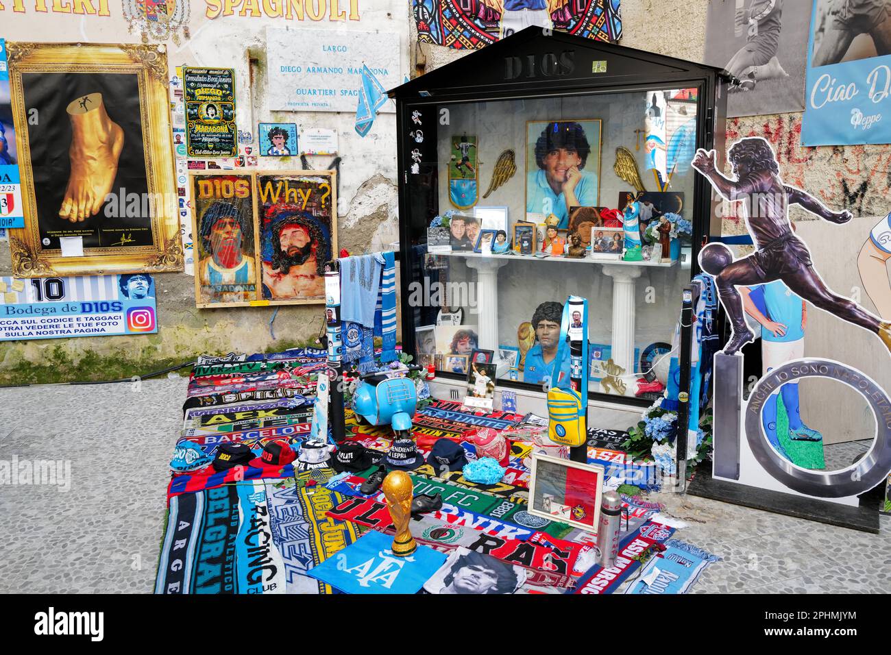 Tribut an Diego Armando Maradona wird im Viertel Quartieri Spagnoli, Stockfoto