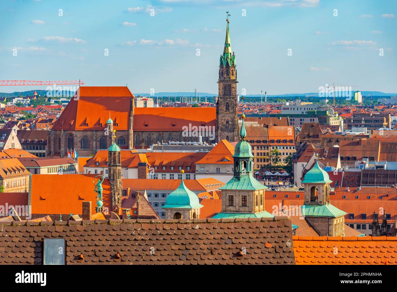 Nürnberg aus der Vogelperspektive dominiert von der sankt-Lorenz-kirche. Stockfoto