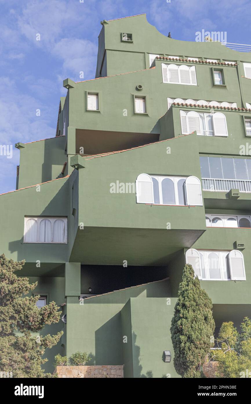 CALPE, SPANIEN - 22. DEZEMBER 2021: Xanadu House (Green House) von Ricardo Bofill. Stockfoto