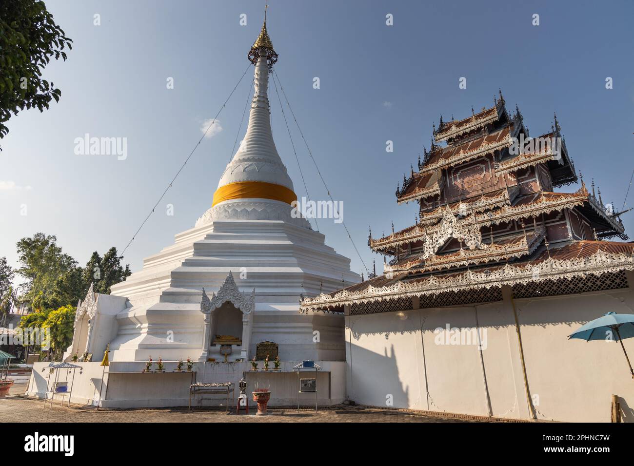 Wat Phrathat Doi Kong Mu ist ein alter thailändischer buddhistischer Tempel in der Provinz Mae Hong Son. Er befindet sich auf dem Doi Kong Mu Hügel 1.300 m über dem Meeresspiegel Stockfoto