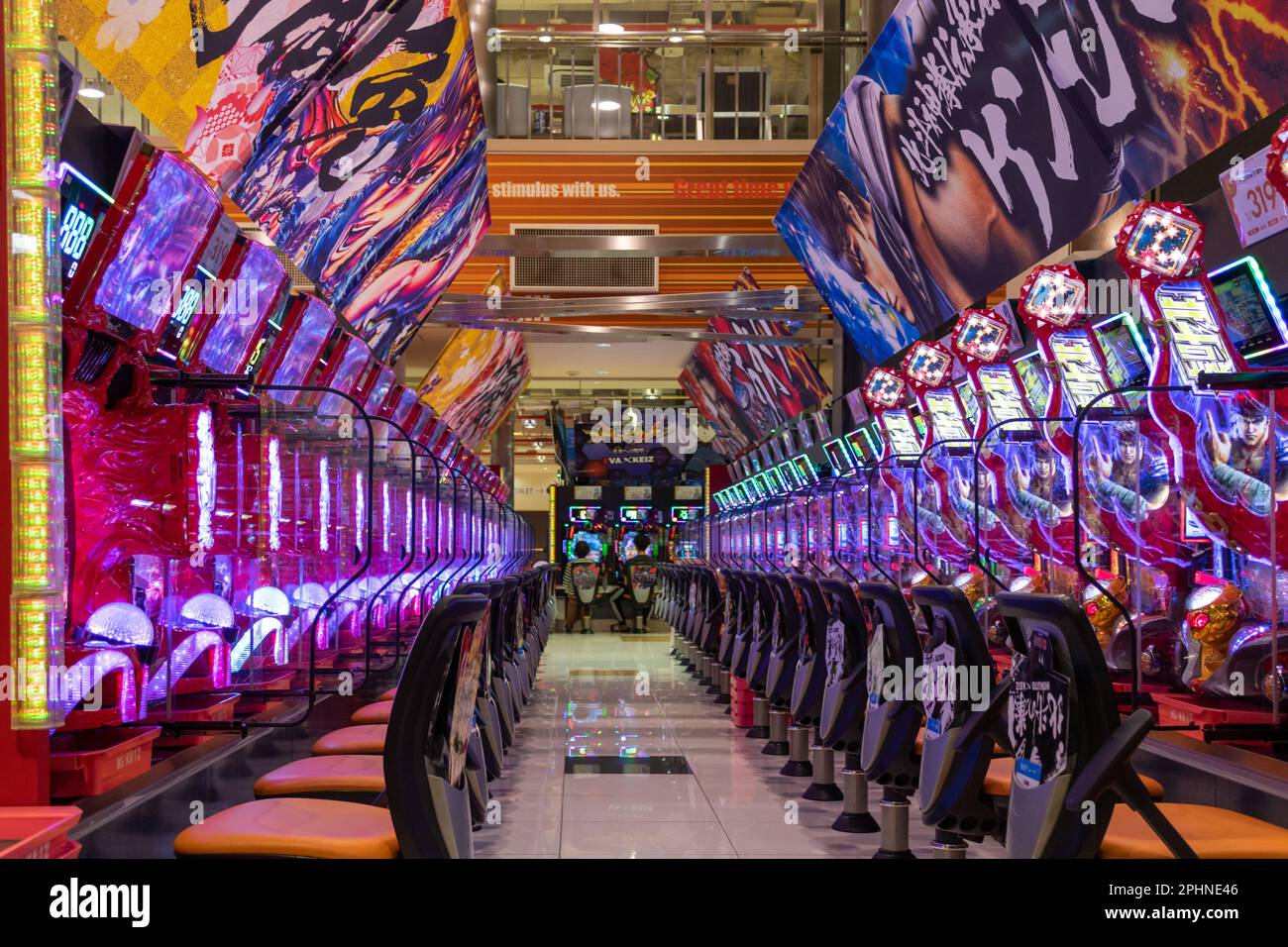 Pachinko-Maschinen in Spielautomaten, Kanazawa, Ishikawa, Japan. Stockfoto