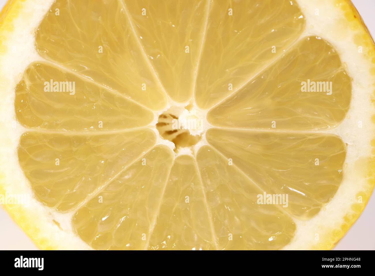 foto Macro di un bel limone tagliato a metà, primo Piano di un limone Stockfoto