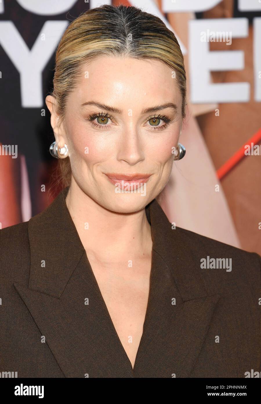 Los Angeles, Kalifornien, USA. 28. März 2023. Arielle Vandenberg nimmt am 28. März 2023 im Regency Village Theatre in Los Angeles, Kalifornien, an der Los Angeles Premiere von Netflix's „Murder Mystery 2“ Teil. Kredit: Jeffrey Mayer/Jtm Photos/Media Punch/Alamy Live News Stockfoto